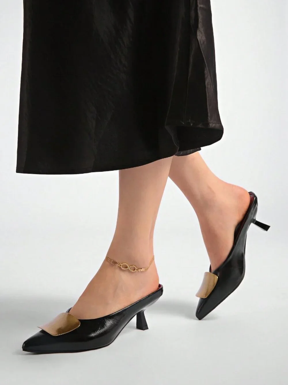 Black Fashionable Women's Pointed Toe Metal Buckle High Heel Pumps - Picture 4 of 8